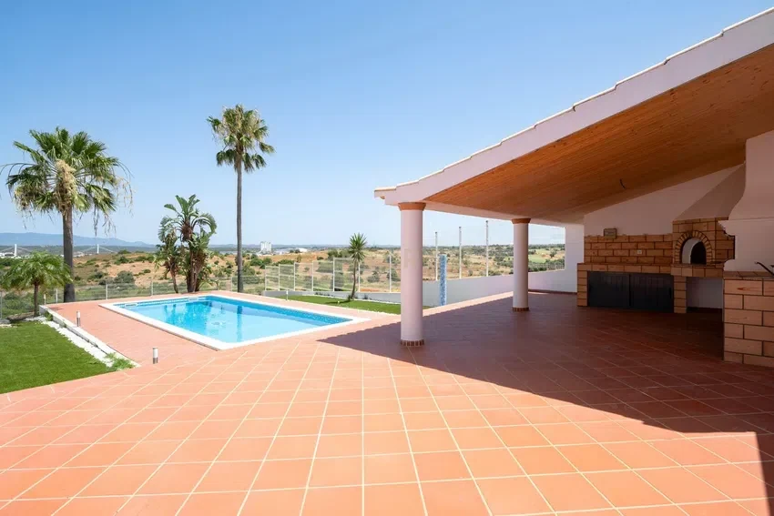Дом с бассейном и пальмовым садом · Bela Vista · Parchal, Lagoa · Фото 2